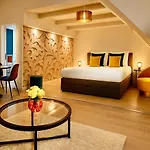 דירה Life Renaissance - New Concept - Place Kleber