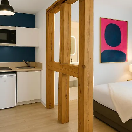 Life Renaissance - New Concept - Place Kleber * Strasbourg